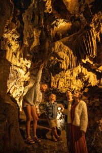 Grottes de Goyet - Visite en famille